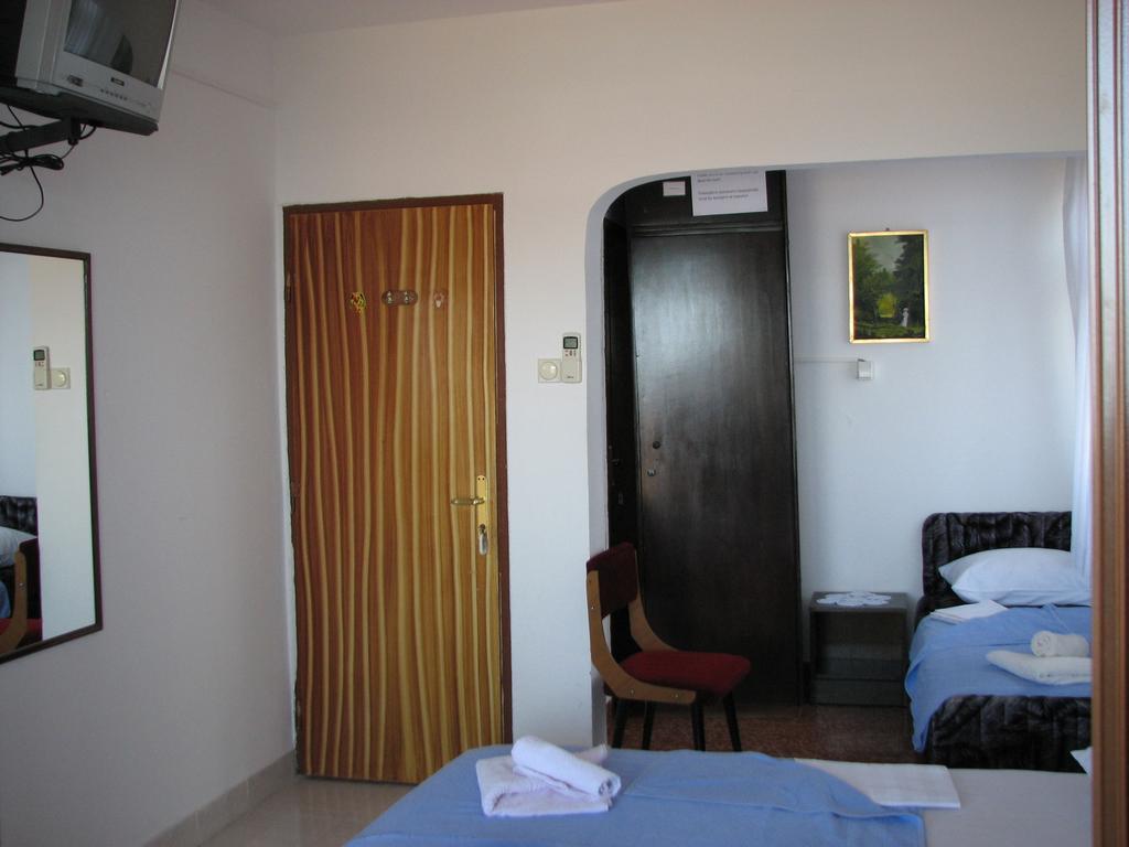 Guest House Ivo Jovanovic Sveti Stefan Oda fotoğraf